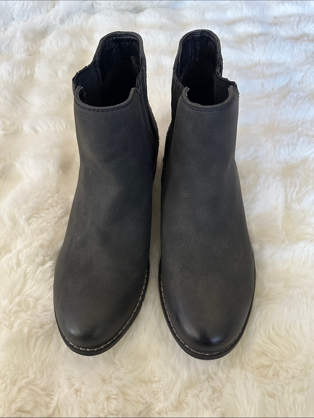 Roxy Charcoal Gray Studded Chelsea Ankle Boots - Picture 3 of 4